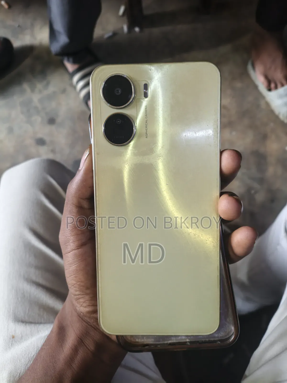 Vivo Y16 64 GB Gold
