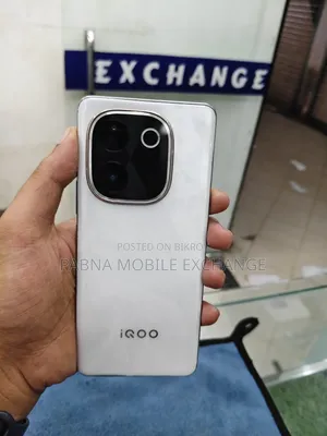 iQOO 128 GB White