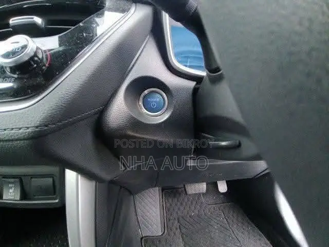 New Toyota Corolla Cross 1.8 Hybrid Front Wheel Drive 2021 Pearl