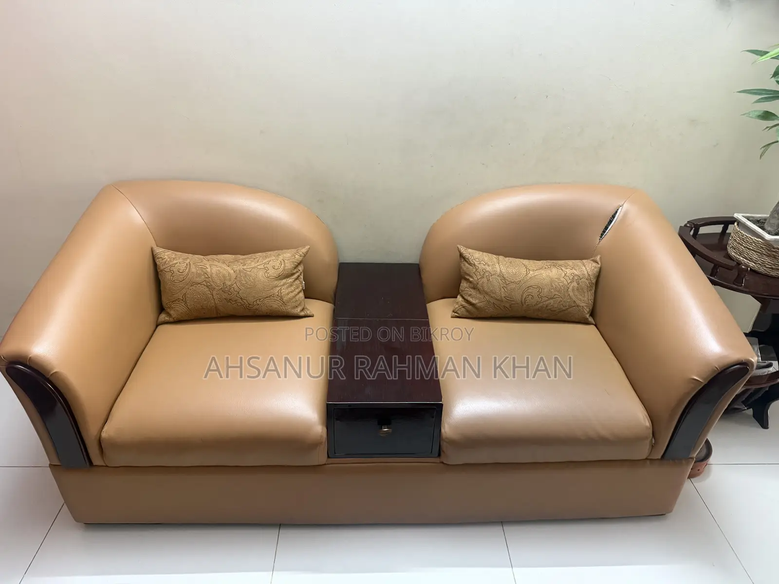 সোফা ৫ বছর ব্যবহৃত