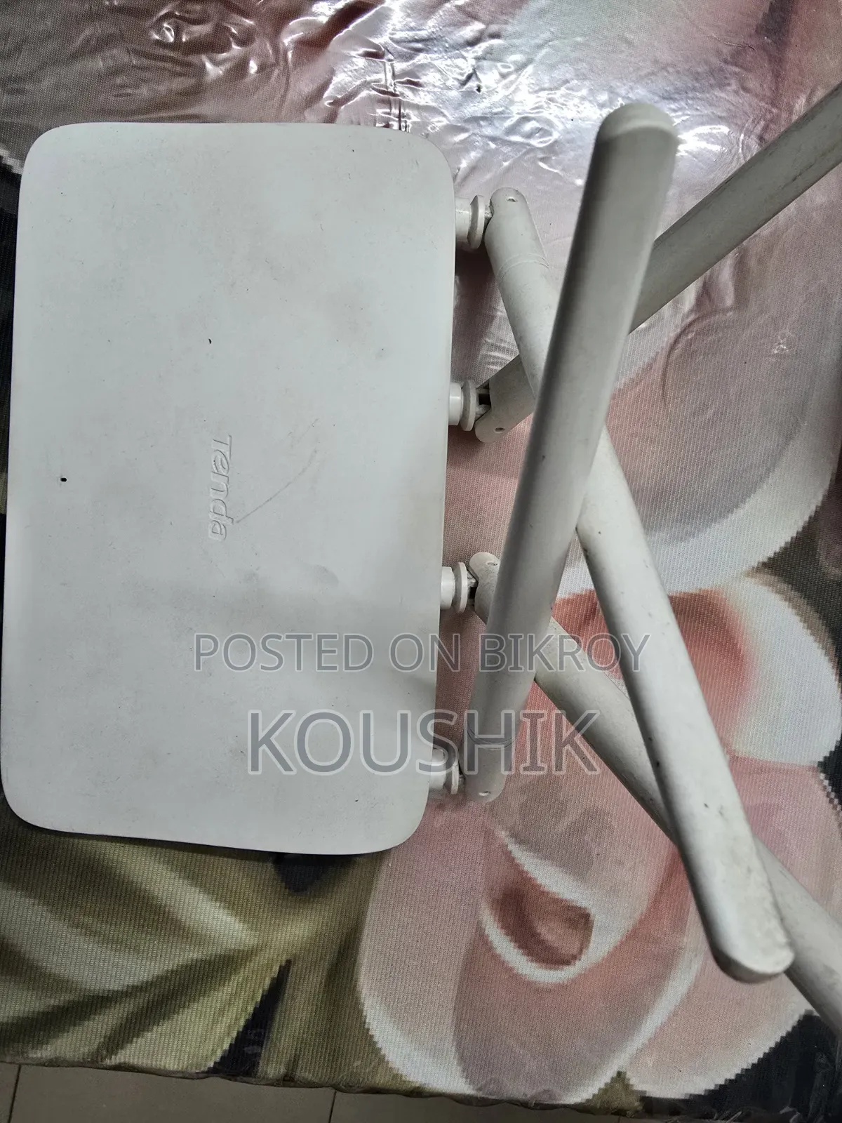 Router (Tenda)