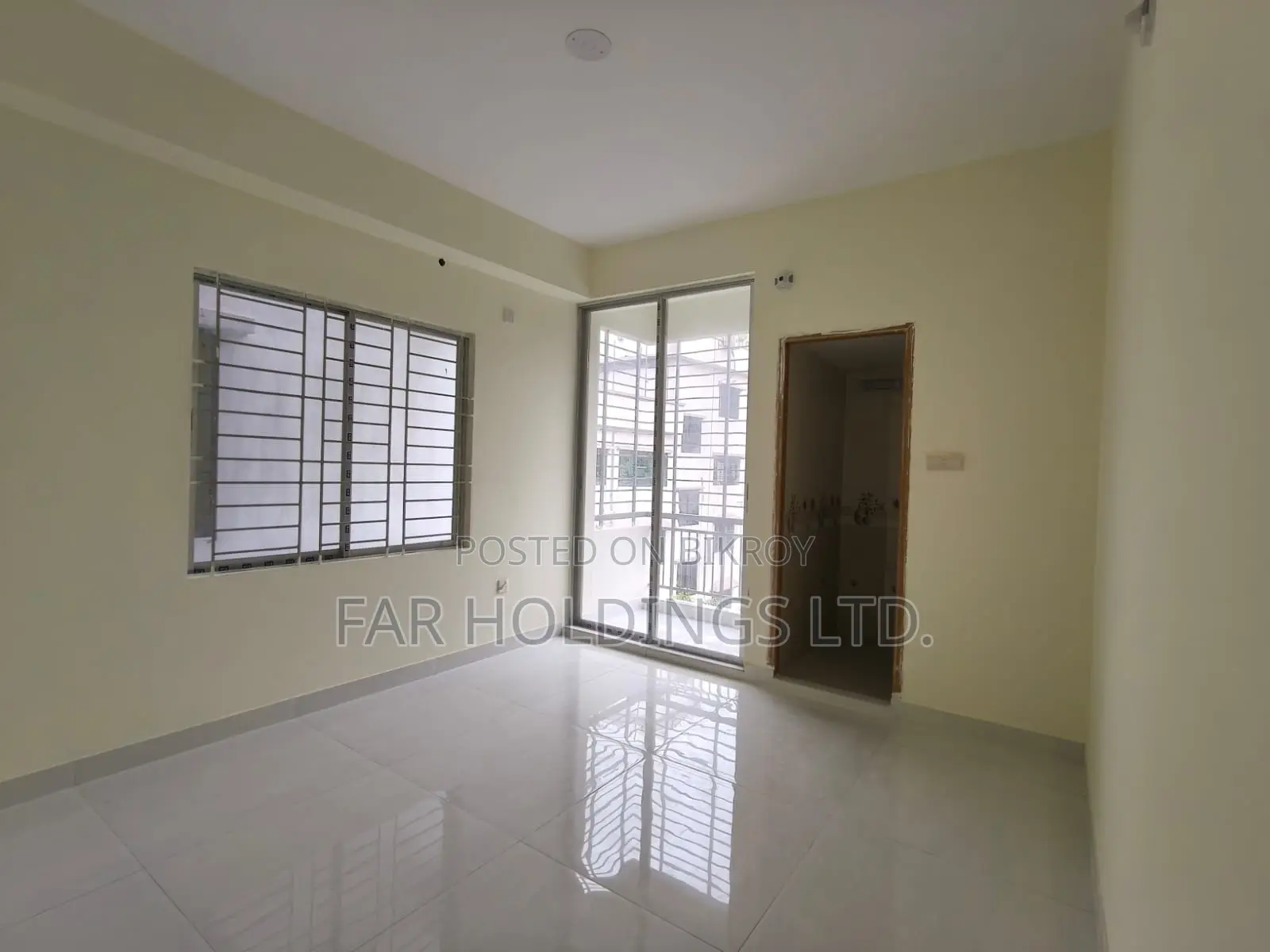 3bdrm Apartment in Arfa Gul-E-Nur, Malibag for Sale