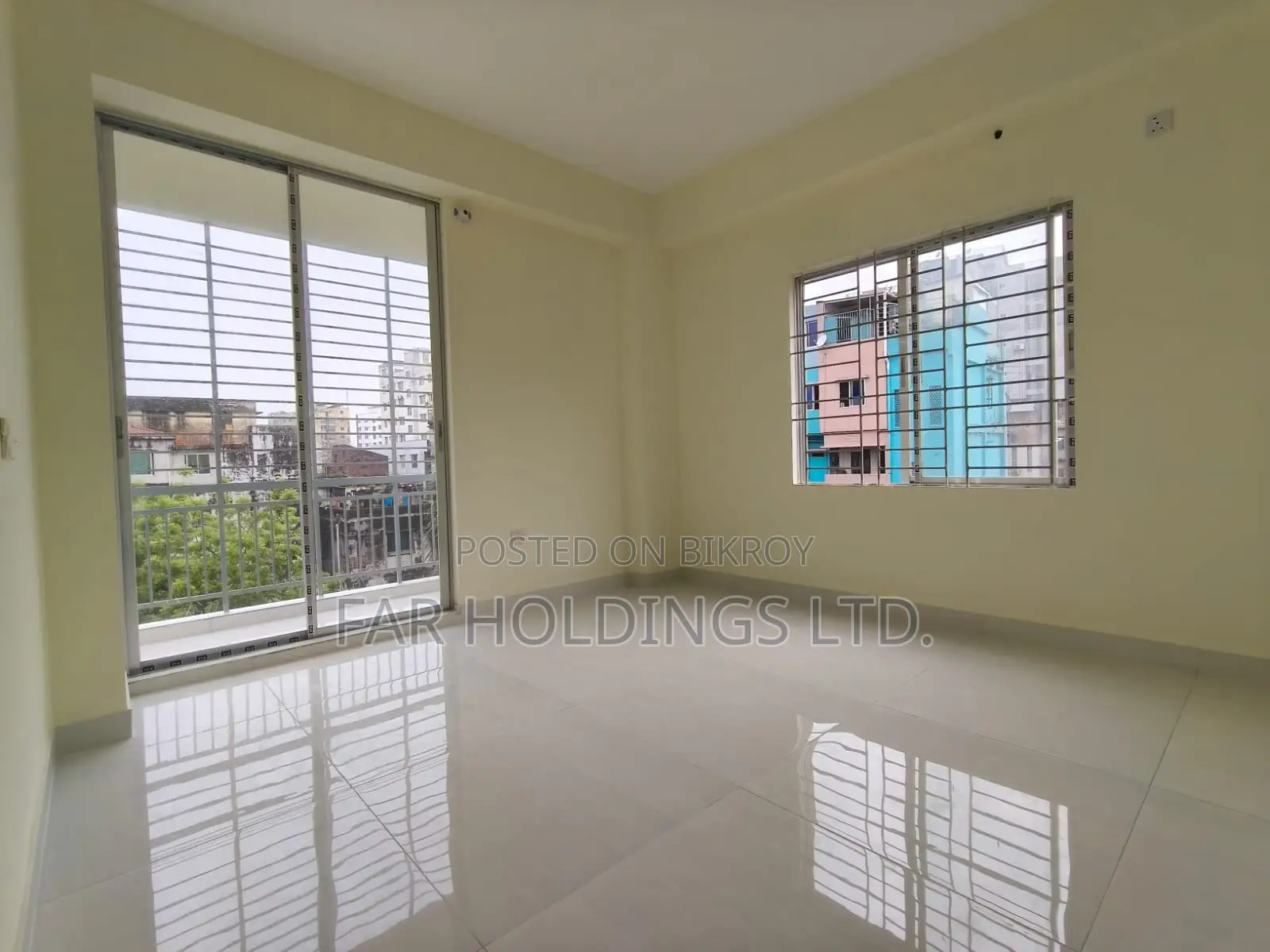 3bdrm Apartment in Arfa Gul-E-Nur, Malibag for Sale