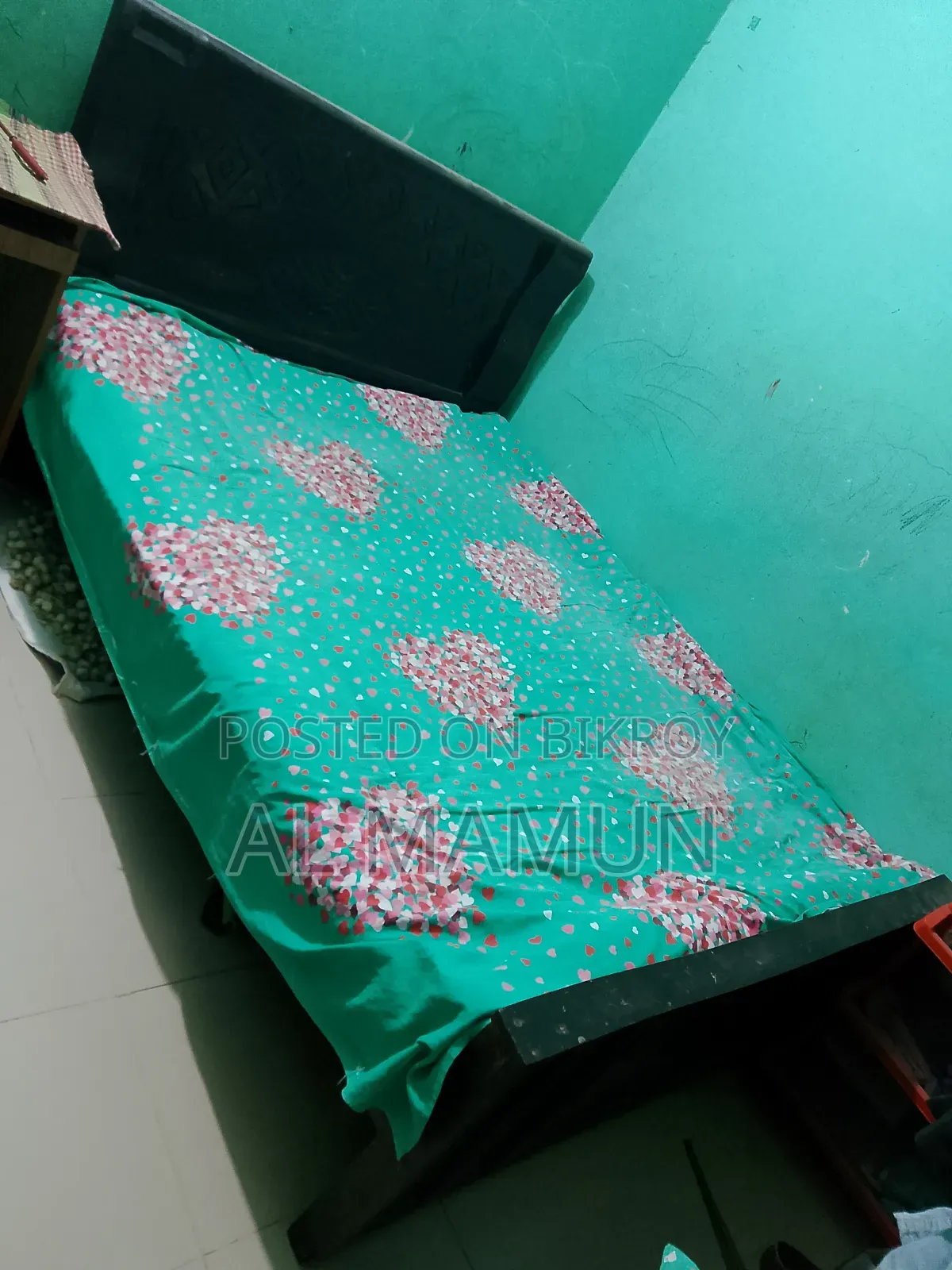 Bed for sale 5'x6'