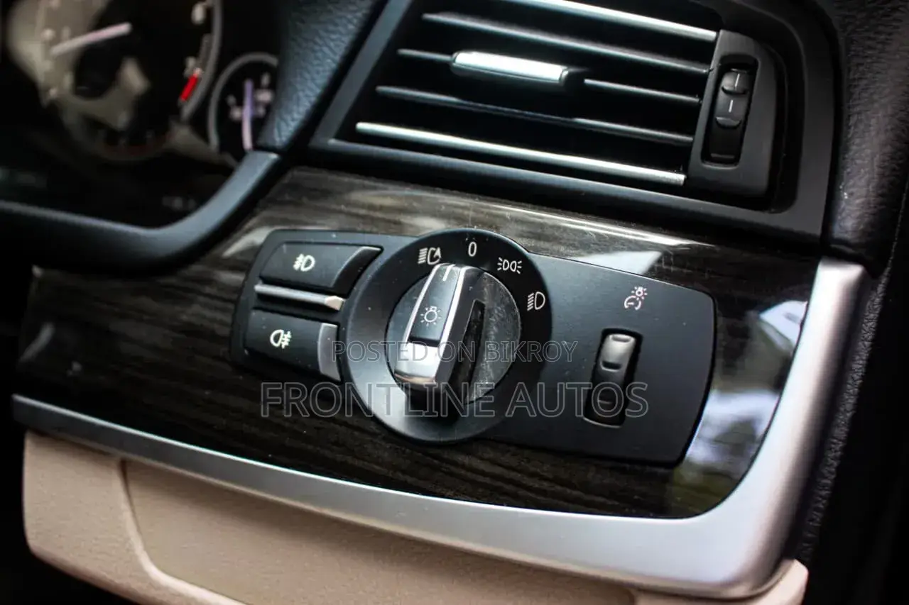 BMW Lo 2015 Gray