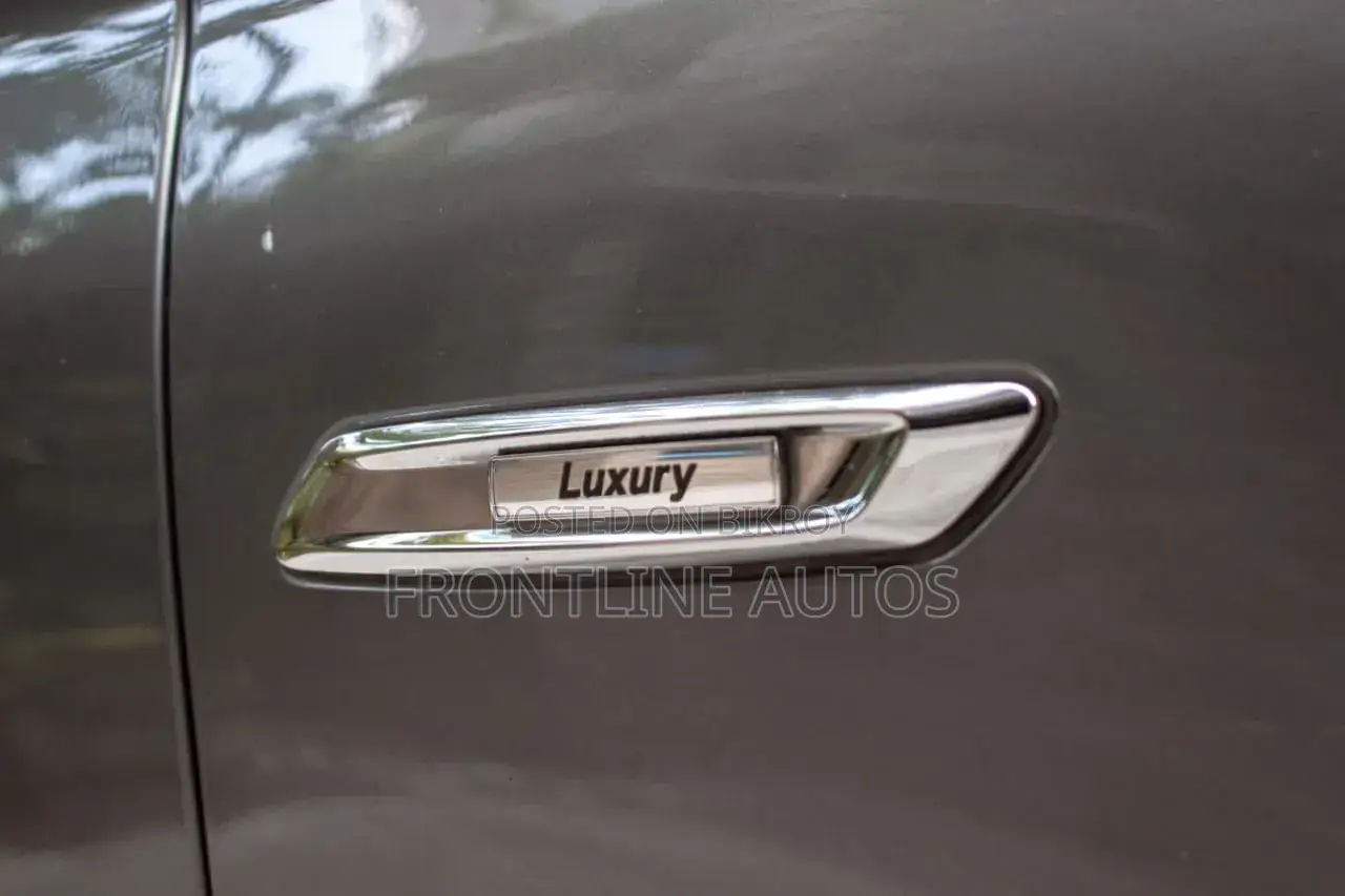 BMW Lo 2015 Gray