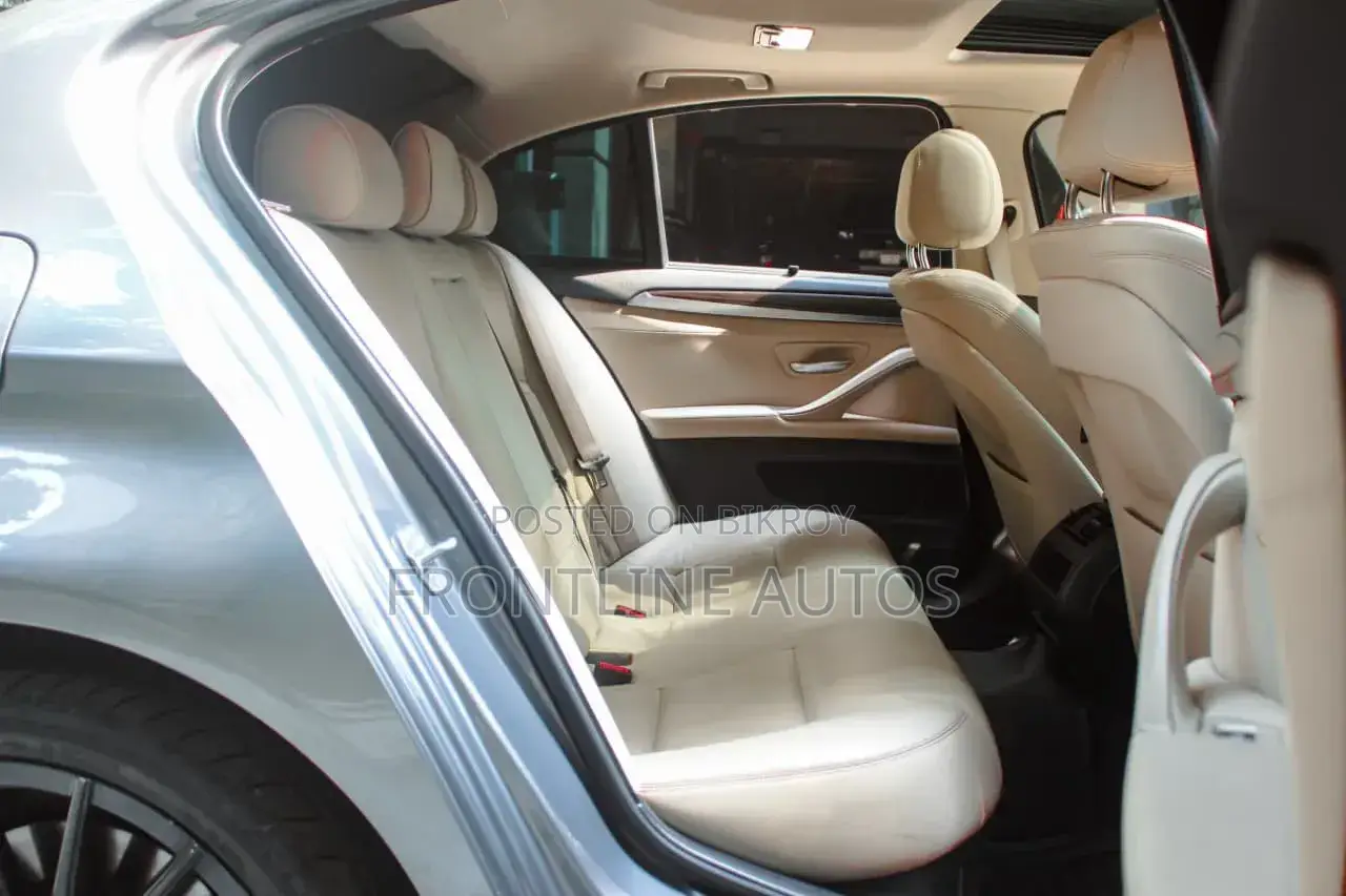 BMW Lo 2015 Gray