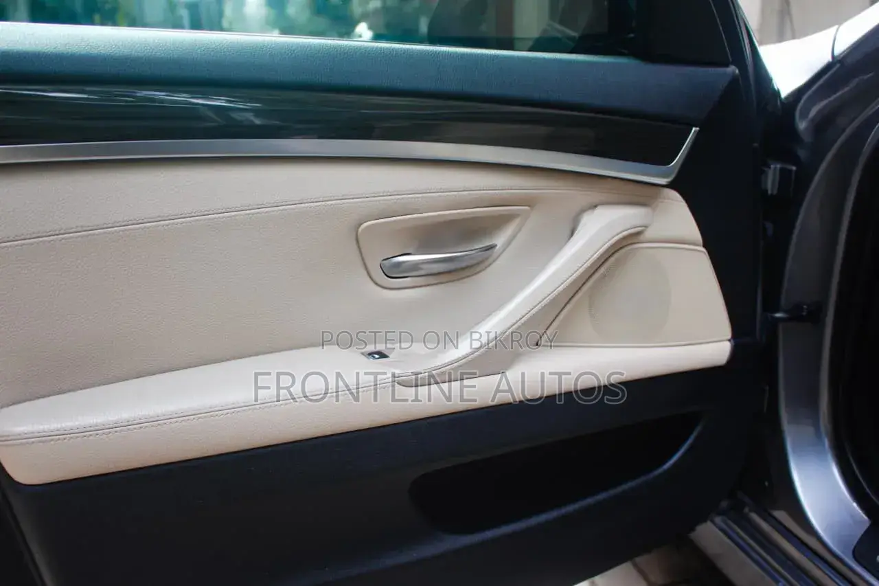 BMW Lo 2015 Gray