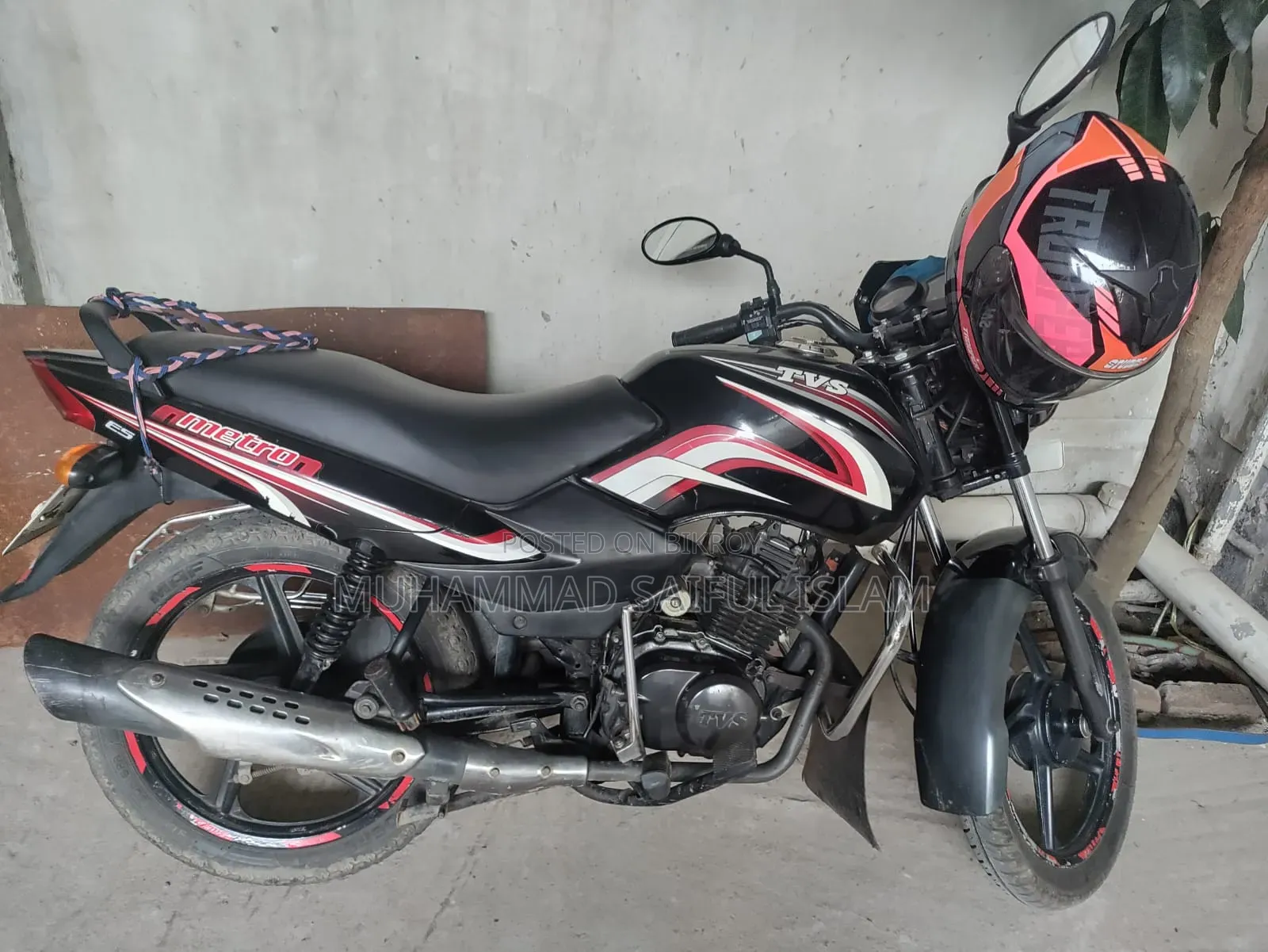 টিভিএস মেট্রো ২০২৪ কালো