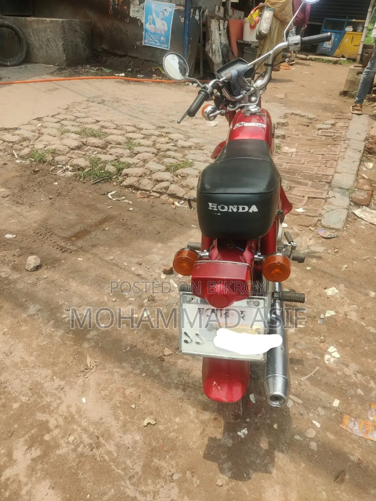 Honda 2000 Red