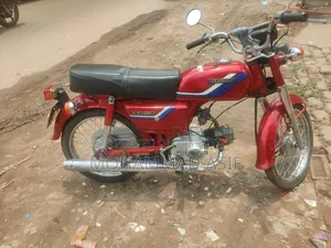 Honda 2000 Red