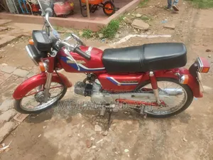 Honda 2000 Red