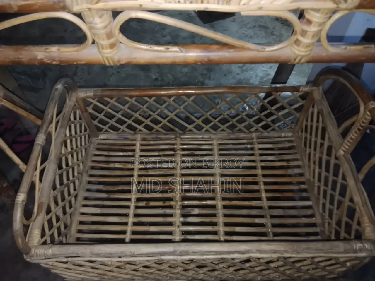 Cradle for small babies.