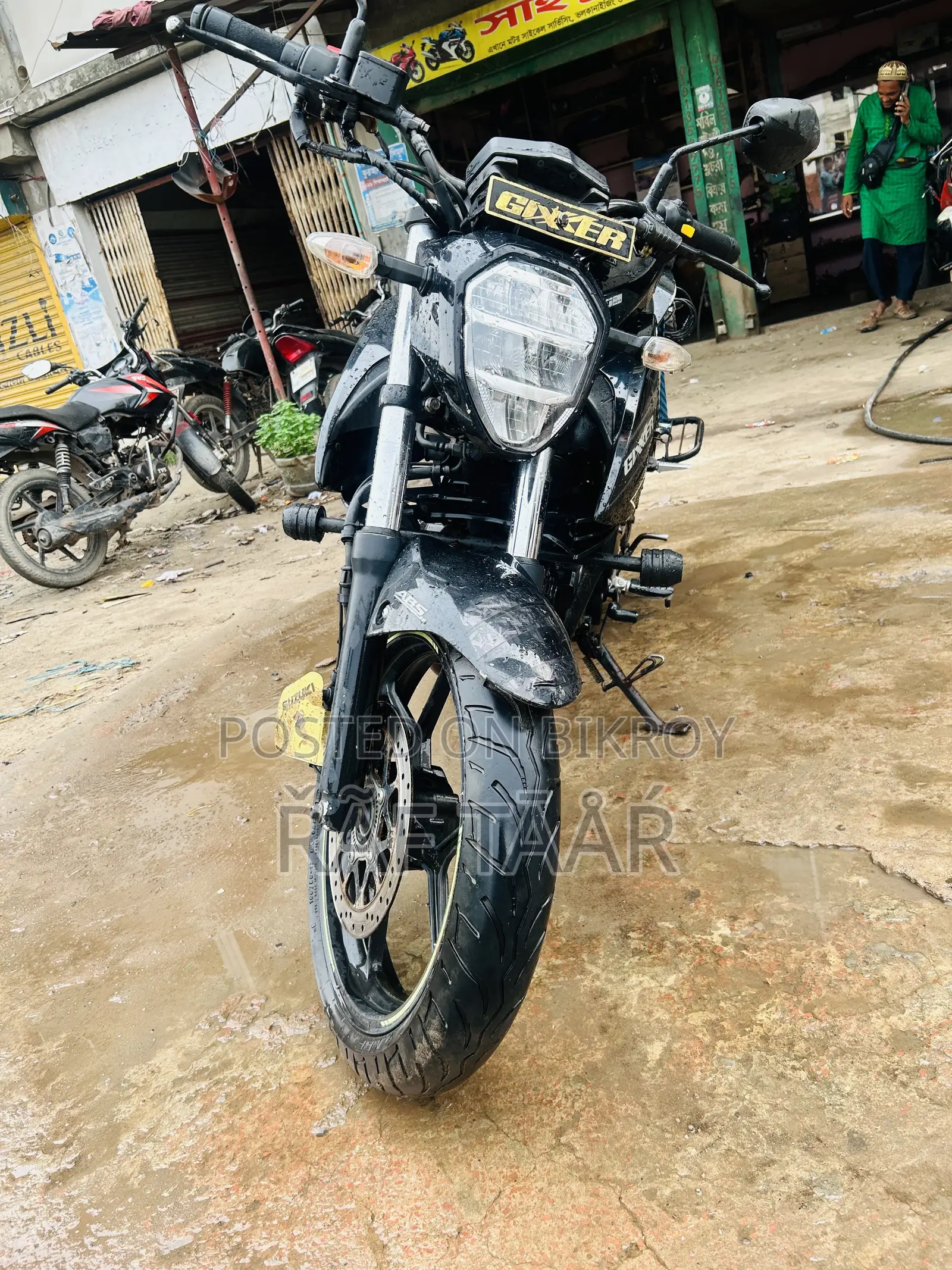সুজুকি জিক্সার এফআই এবিএস ২০২২ কালো