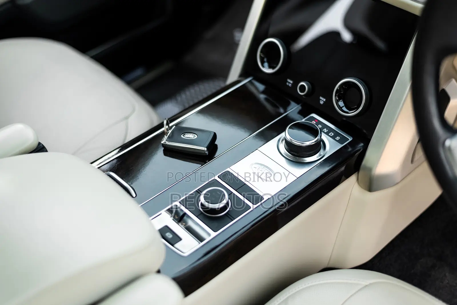 Land Rover Range Rover Vogue 2019 White