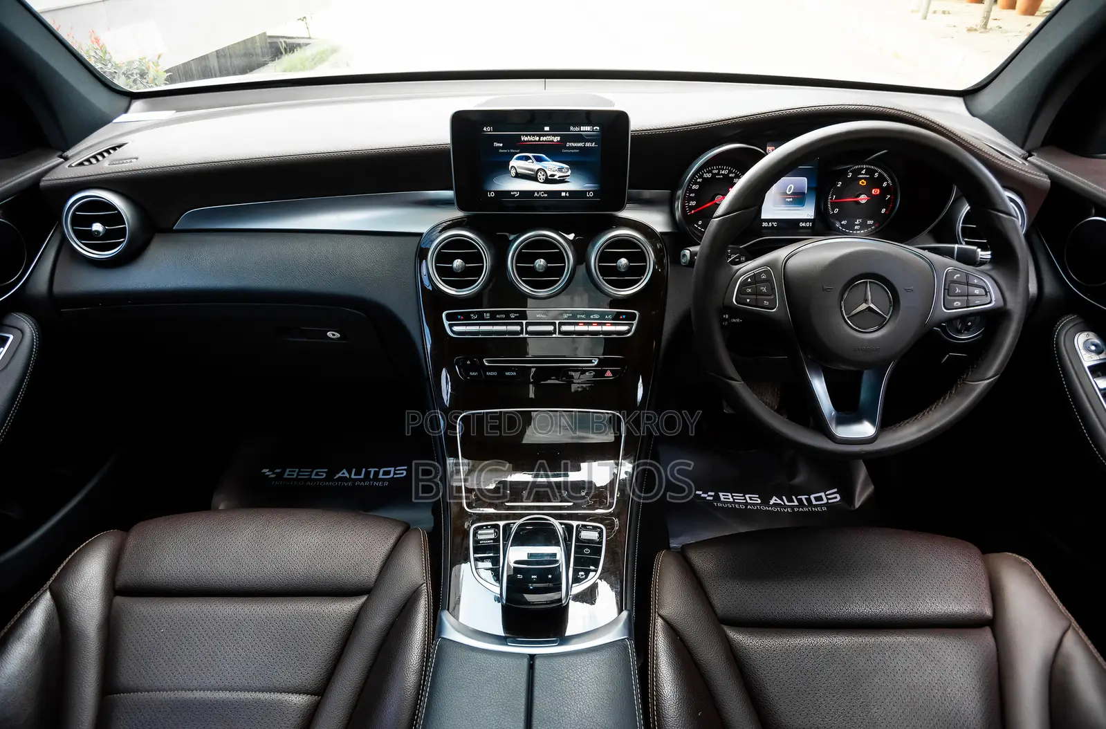 Mercedes-Benz GLC-Class 2017 White