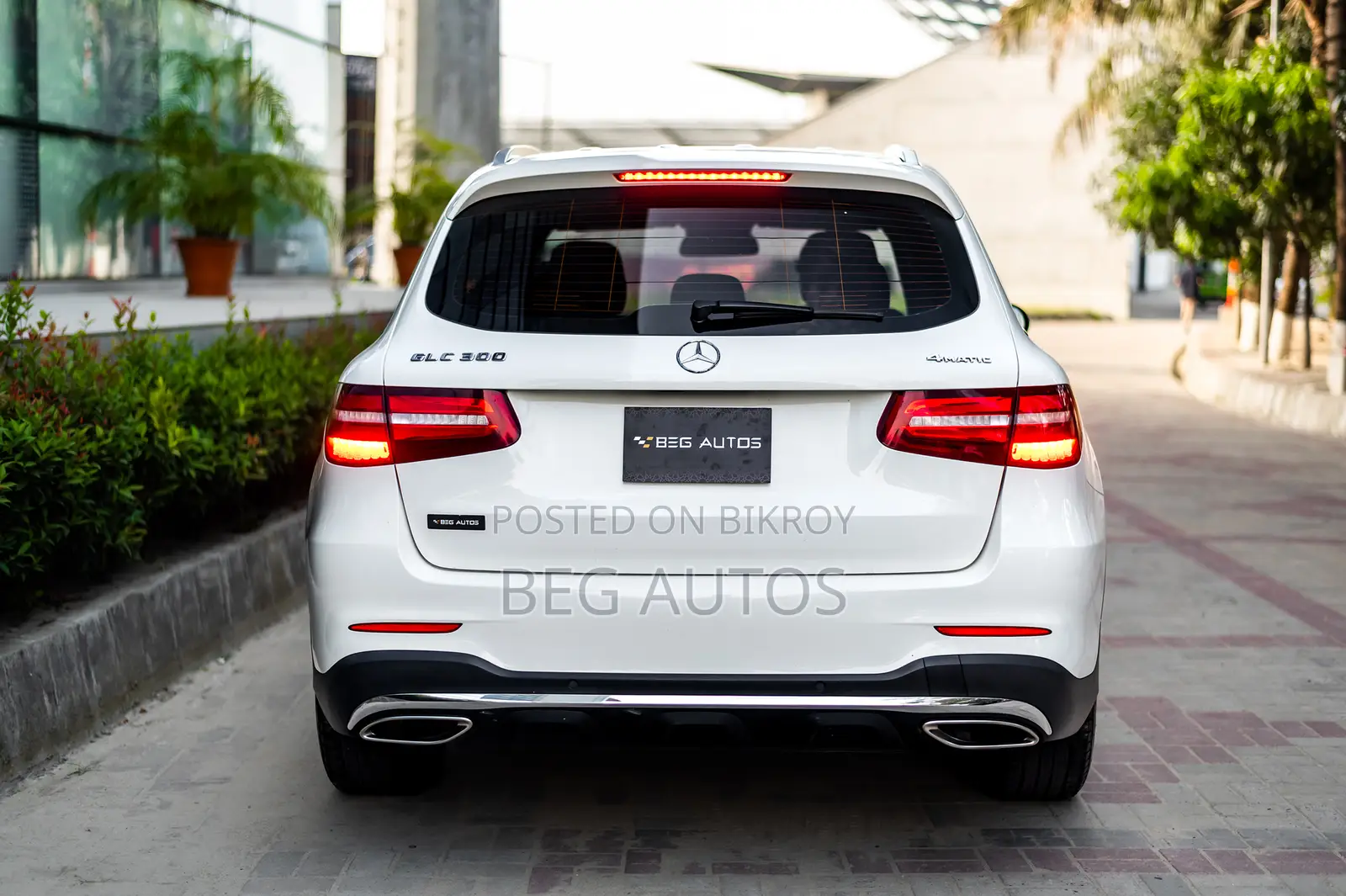Mercedes-Benz GLC-Class 2017 White