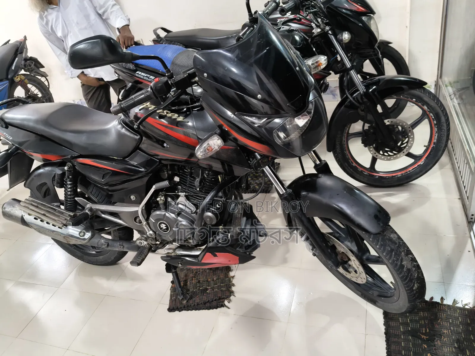 বাজাজ পালসার ১৫০ ২০১৫ কালো