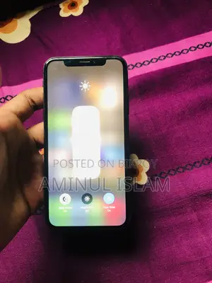 অ্যাপল আইফোন এক্স ৬৪ জিবি ব্ল্যাক