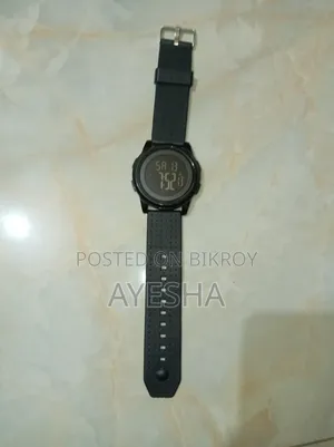এই ঘরি টা বিদেশ থেকে আনা হয়েছে