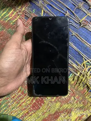 Vivo Y04 64 GB Black