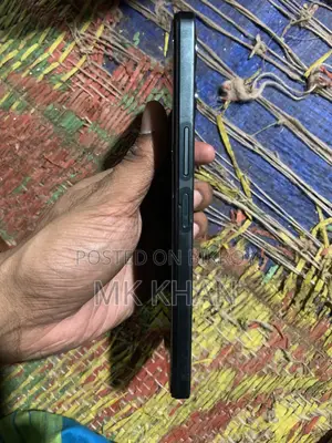 Vivo Y04 64 GB Black