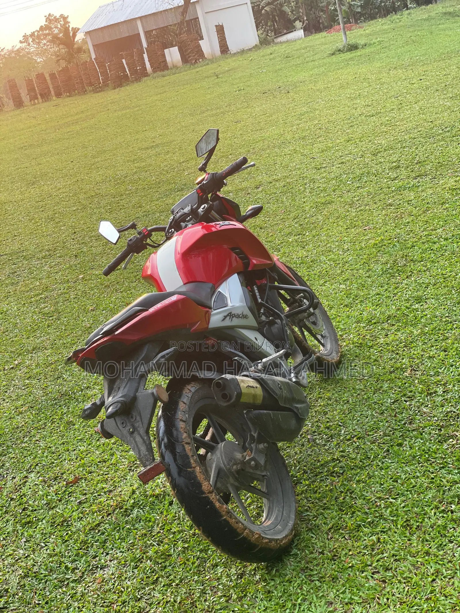 TVS Apache 160 4V 2020 Red