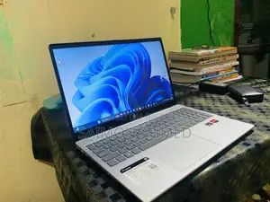 Laptop HP 15 8GB AMD Ryzen 5 SSD 512GB