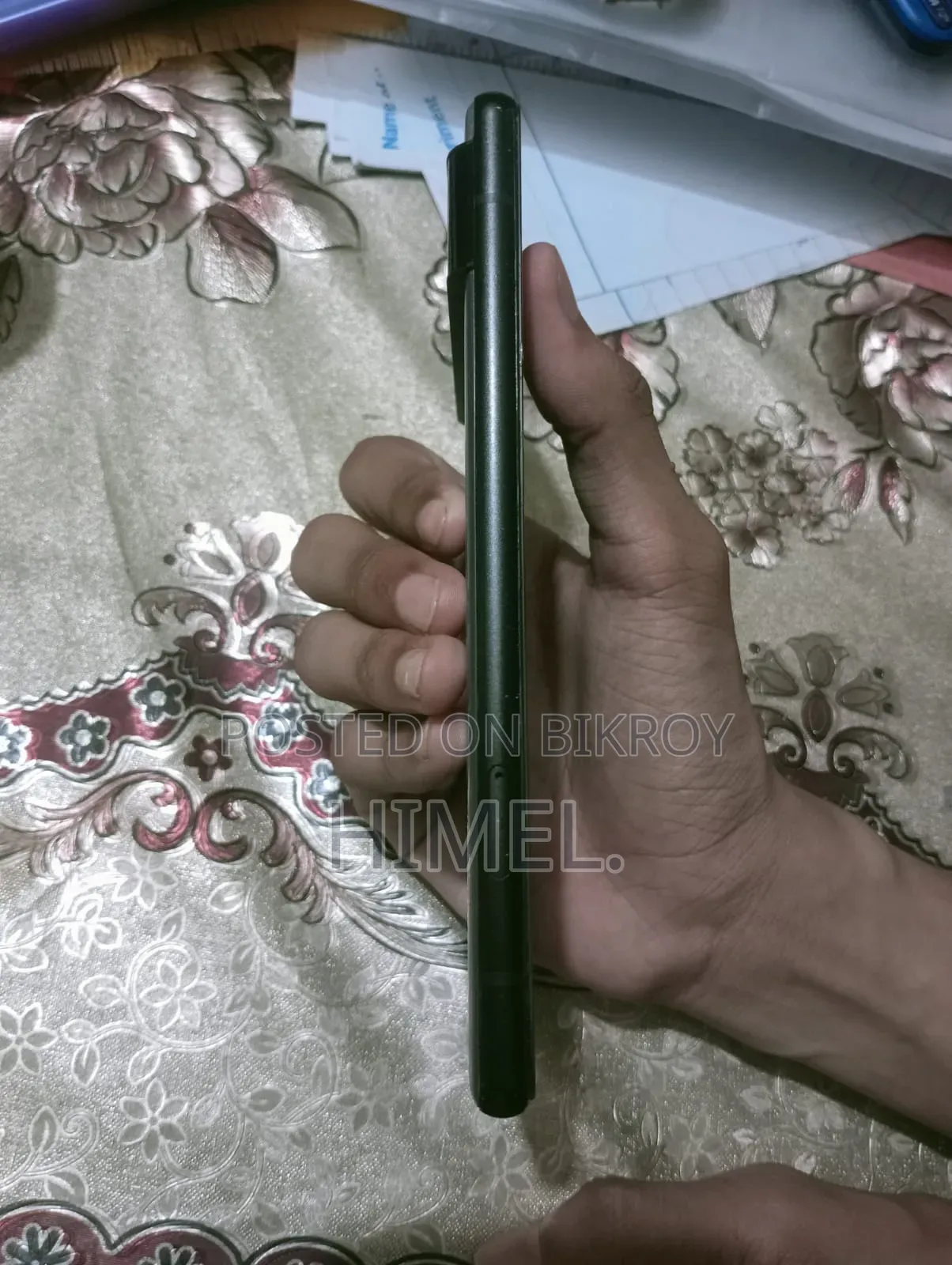 ইএল ২৫৬ জিবি ব্ল্যাক