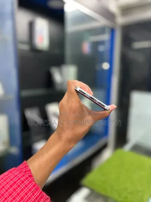 অনার ২০০ ২৫৬ জিবি সাদা