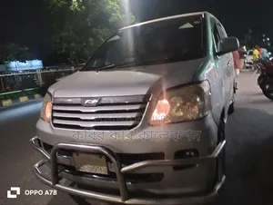 Toyota Noah 2003 Silver