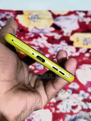 Motorola Moto G85 256 GB Yellow