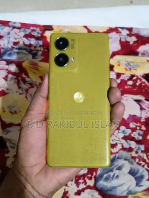 Motorola Moto G85 256 GB Yellow