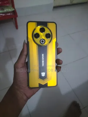 Tecno Spark 30 128 GB Yellow