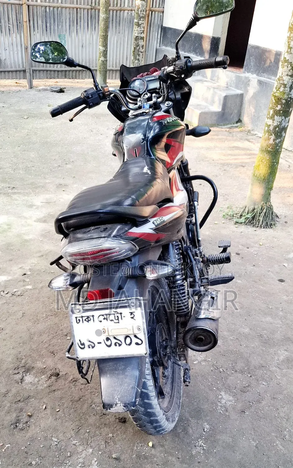 বাজাজ ডিসকভার ১৫০ ২০২০ রেড