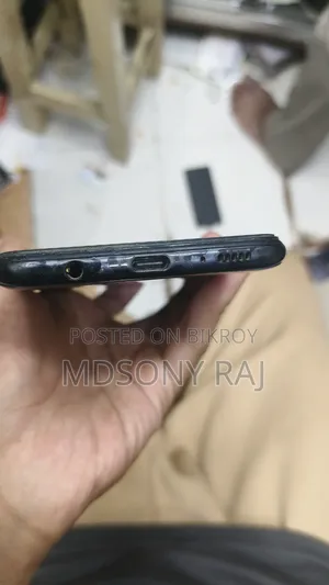 Samsung Galaxy A20 64 GB Gray