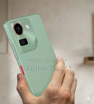 Helio 16 GB Green