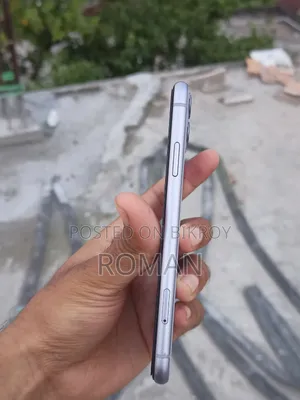 Apple iPhone 11 64 GB