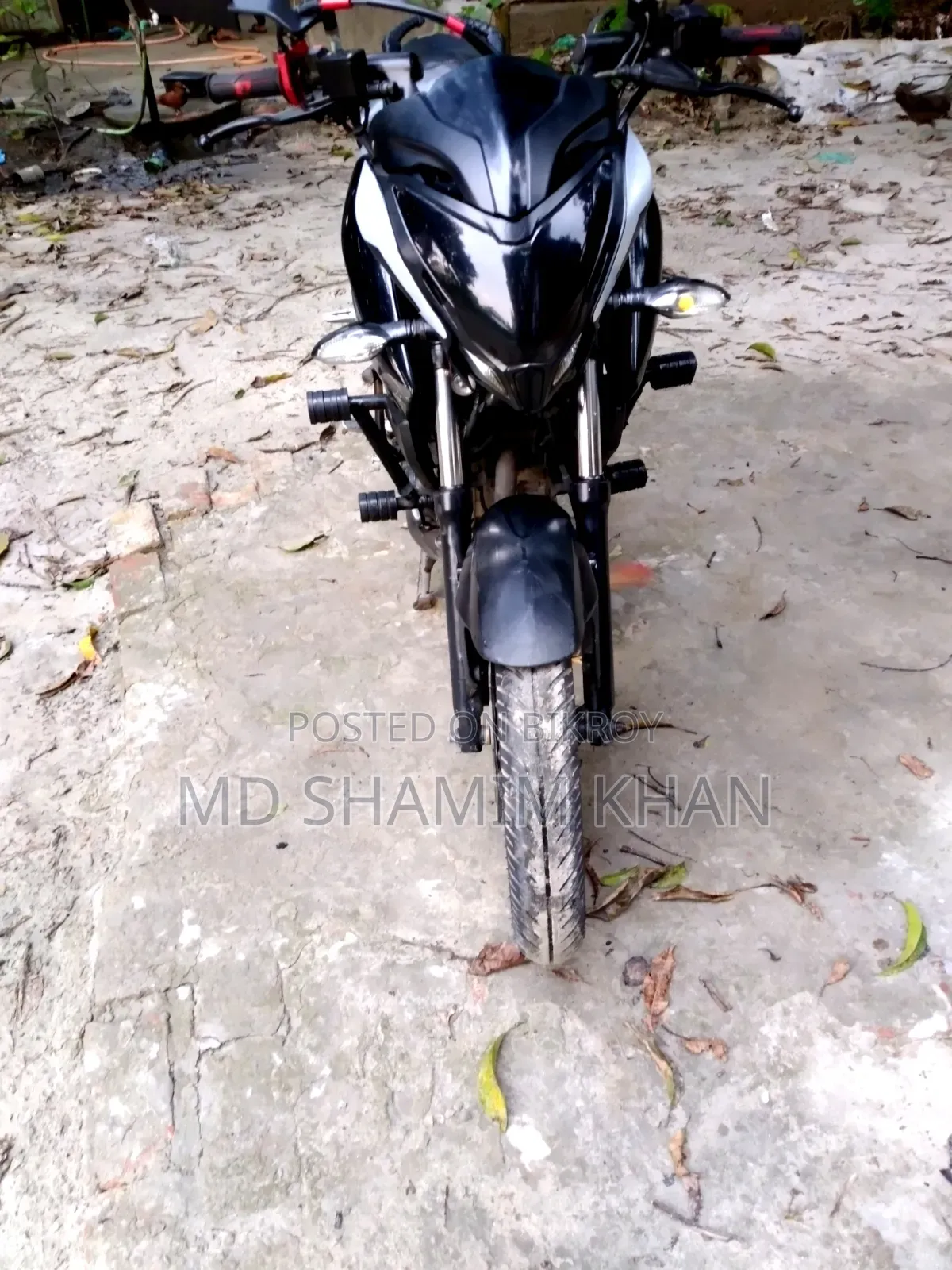 Bajaj 2018 Black