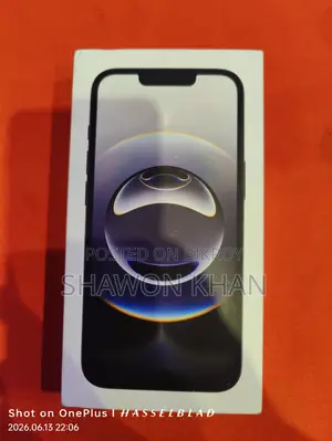 New Apple iPhone 16e 128 GB Black