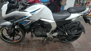 Yamaha FZ6 2024 Blue
