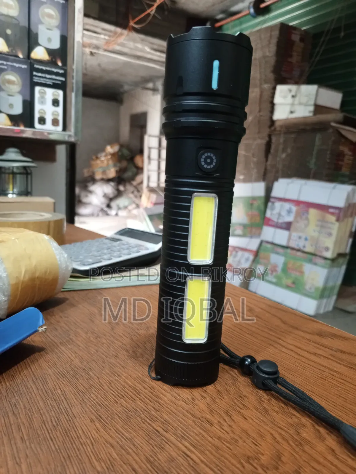 LED 50000mAh Rechargeable Zoom Torch Light
