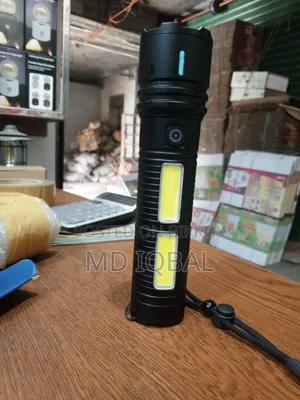 LED 50000mAh Rechargeable Zoom Torch Light