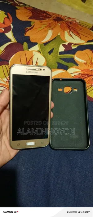 Samsung Galaxy J2 8 GB Gold