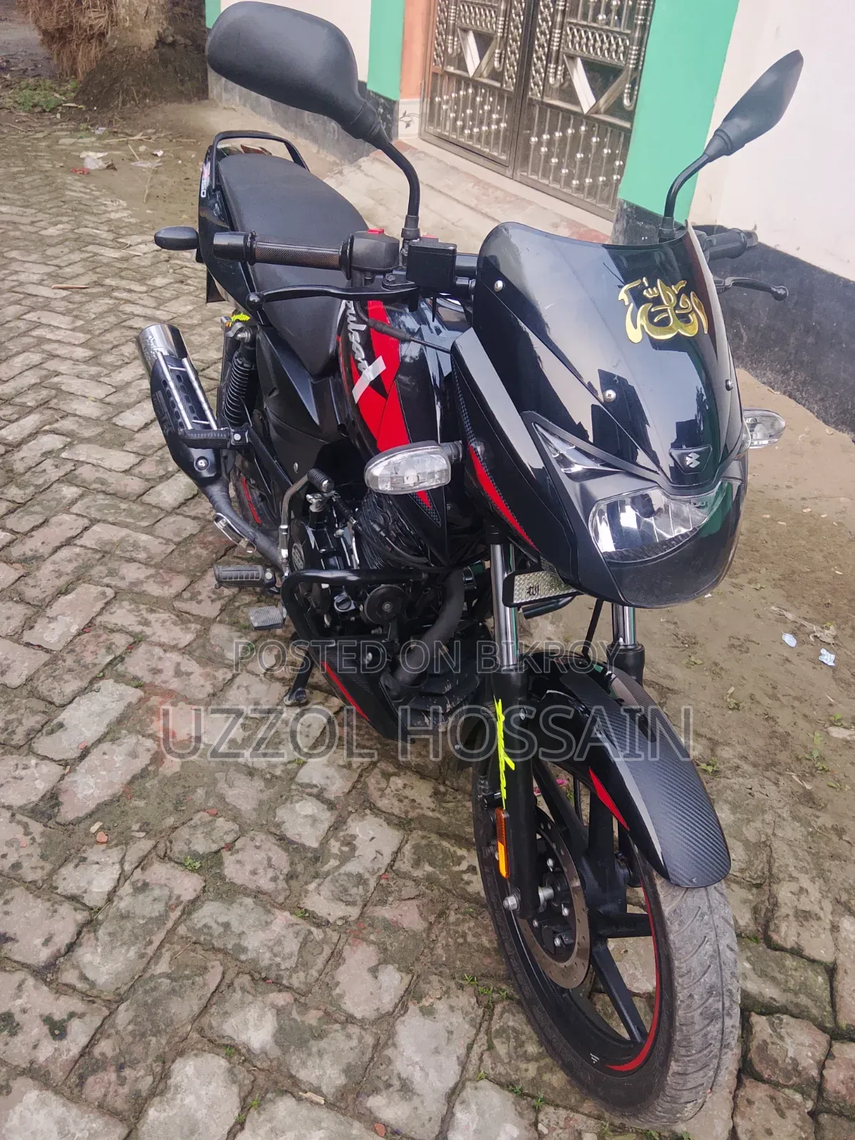 Bajaj Pulsar 150 2025 Black