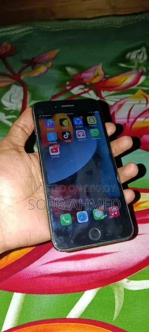 অ্যাপল আইফোন ৭ প্লাস ১২৮ জিবি কালো