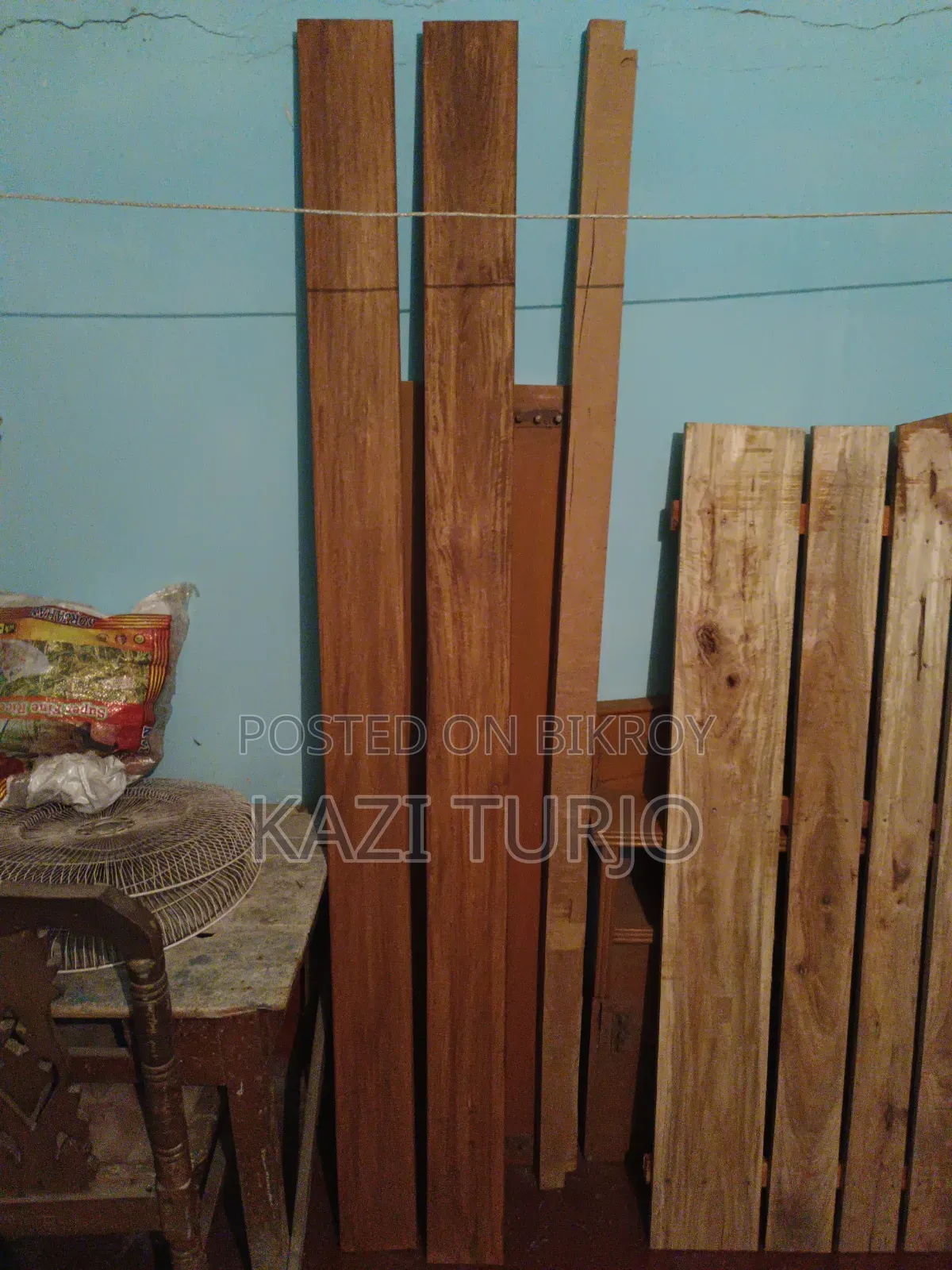 কাঠের খাট বিক্রয় করা হইবে