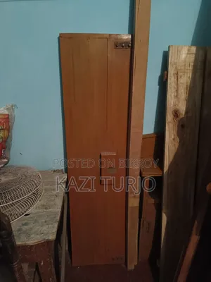 কাঠের খাট বিক্রয় করা হইবে