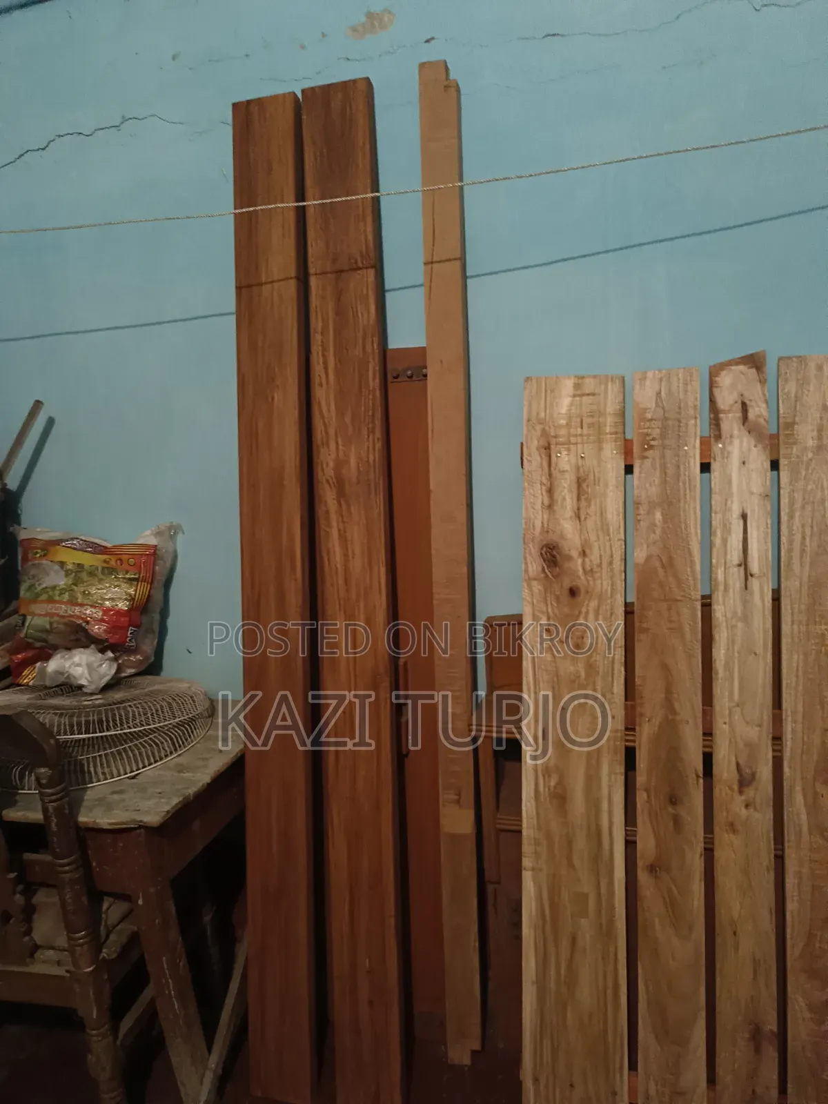 কাঠের খাট বিক্রয় করা হইবে