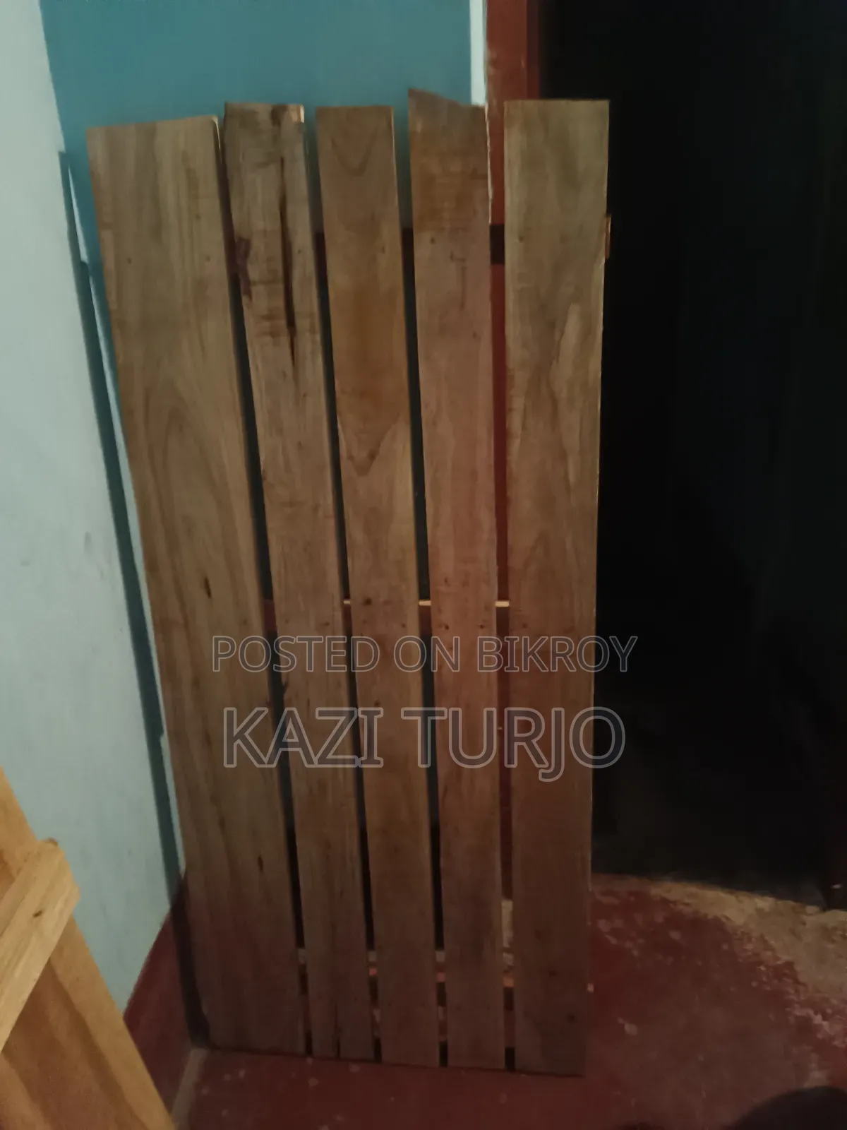 কাঠের খাট বিক্রয় করা হইবে